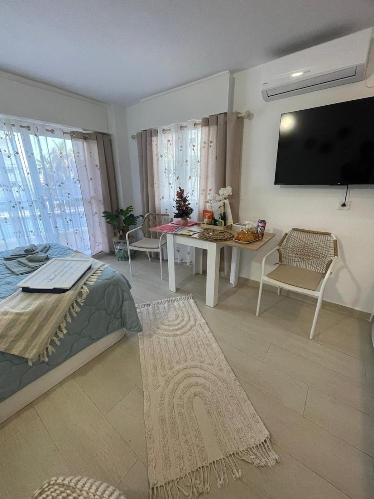 Reel Apartments- Luxury With Swimming Pool. Apartment Torrevieja